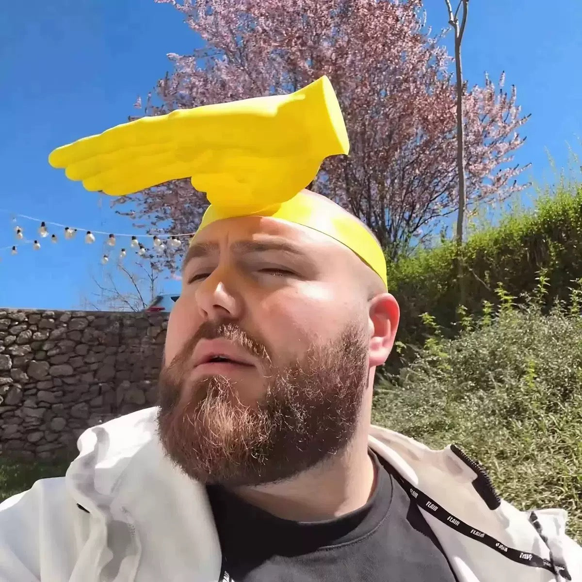 Quirky "Palm-Shaped" Outdoor Sun Hat